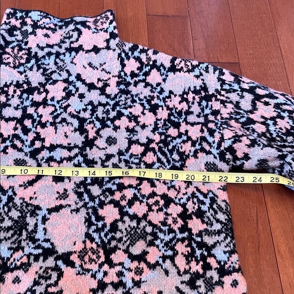 Zara Multicolor Patterned Sweater - Picture 3 of 4